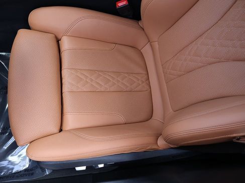 Used 2023 BMW 530e w/ Premium Package image 32