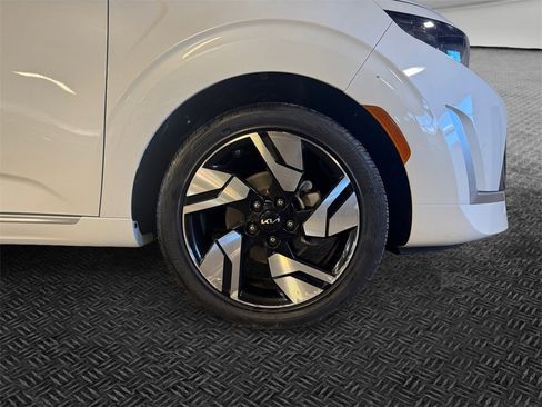 Certified 2023 Kia Soul GT-Line image 11