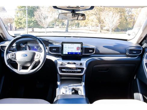 Certified 2022 Ford Explorer XLT w/ Equipment Group 202A image 13