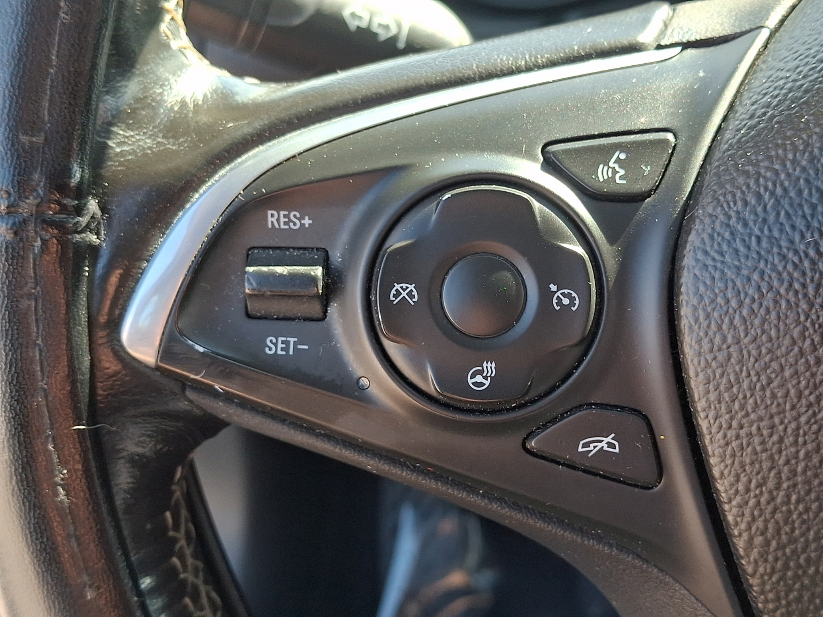 Used 2019 Buick Regal Essence w/ Driver Confidence Package I AWD/4WD image 20