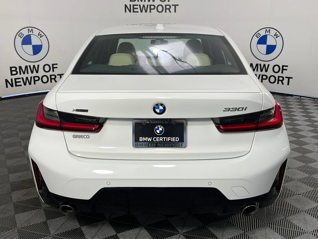 Used 2023 BMW 330i xDrive Sedan w/ M Sport Package AWD/4WD image 12