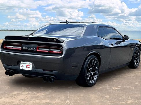 Used 2021 Dodge Challenger R/T Scat Pack RWD image 4