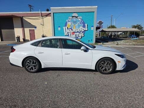Used 2023 Hyundai Sonata SEL w/ Cargo Package image 2