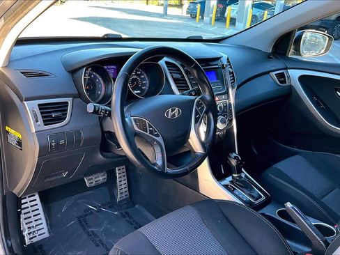 Used 2013 Hyundai Elantra GT w/ Touch & Go Pkg image 17