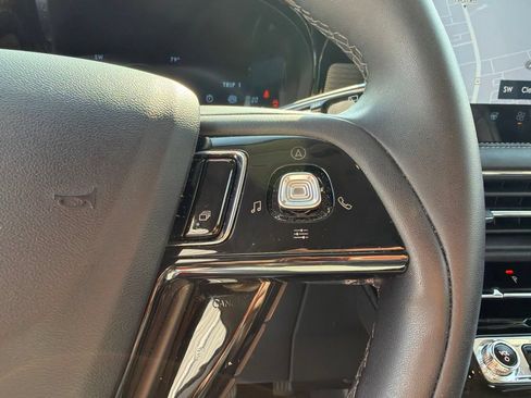 Used 2023 Lincoln Corsair AWD w/ Equipment Group 101A image 21