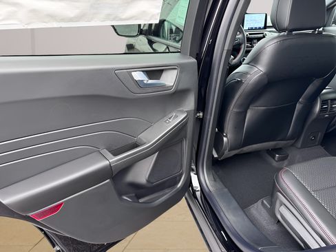 New 2026 Ford Escape ST-Line FWD image 31