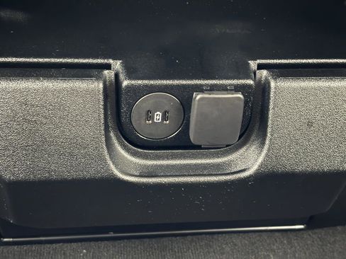 New 2025 Ford F250 Lariat w/ Black Appearance Package image 19