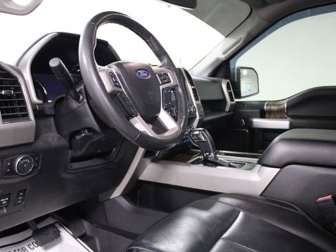 Used 2020 Ford F150 Lariat image 24