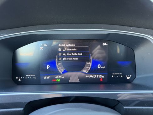 Used 2024 Volkswagen Tiguan SE image 19