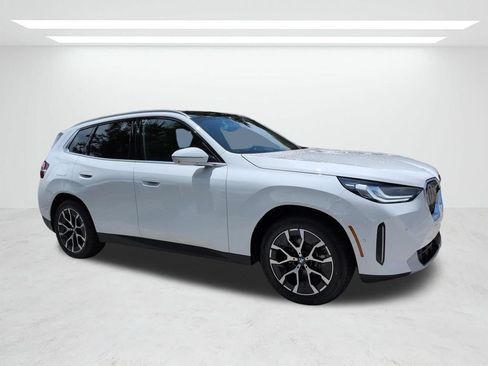 New 2026 BMW X3 xDrive30i w/ Premium Package AWD/4WD image 2