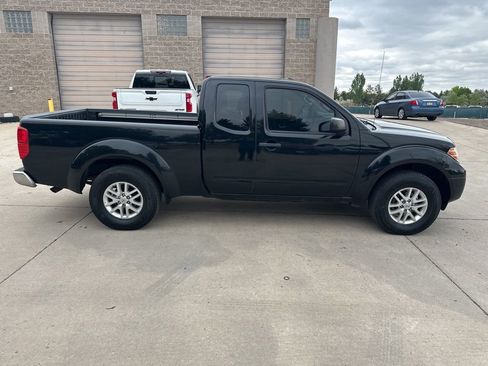 Used 2015 Nissan Frontier SV w/ SV Value Truck Package AWD/4WD image 33