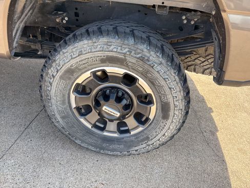 Used 2023 Ford F250 XLT w/ Tremor Off-Road Package image 10