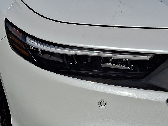 Used 2023 Honda Accord Touring image 11