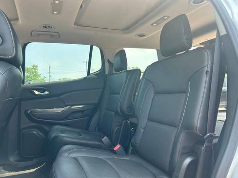 Used 2019 GMC Acadia SLT FWD image 16