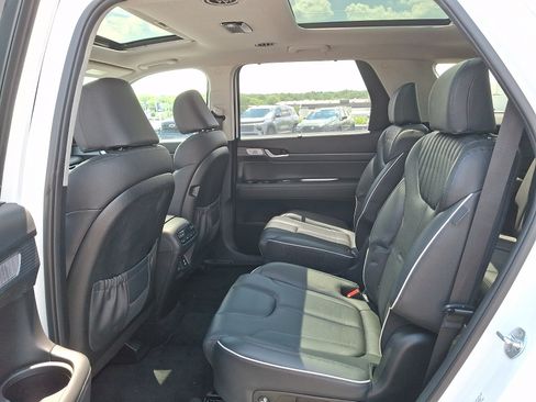 Used 2023 Hyundai Palisade Limited AWD/4WD image 11