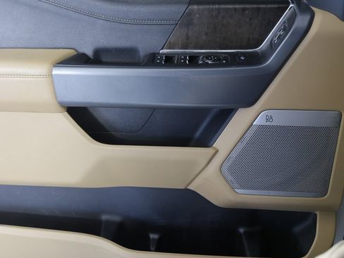 Used 2023 Ford F250 Lariat w/ Chrome Package image 28