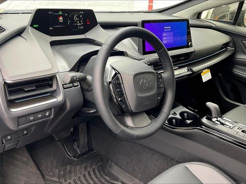 New 2026 Toyota Prius Plug-In Hybrid FWD image 7