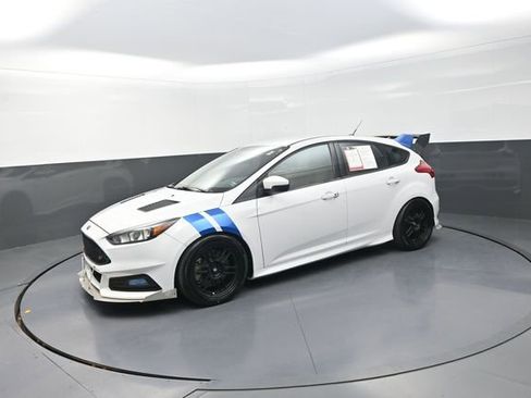 Used 2018 Ford Focus ST image 43