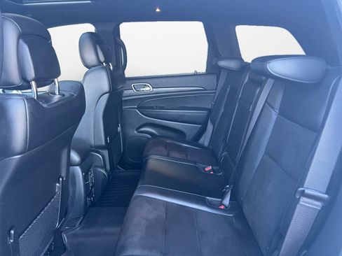 Used 2020 Jeep Grand Cherokee Altitude image 15