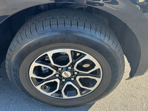 Certified 2024 Ford Expedition Max XLT image 6