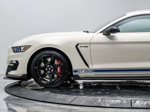 Used 2020 Ford Mustang Shelby GT350R w/ GT350R Equipment Group 920A RWD image 10