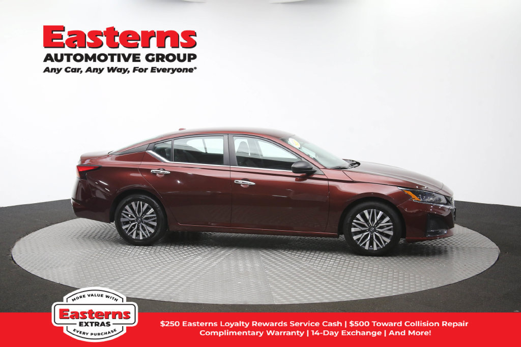 Used 2024 Nissan Altima 2.5 SV FWD image 49