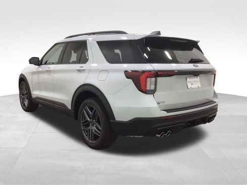New 2026 Ford Explorer ST image 3