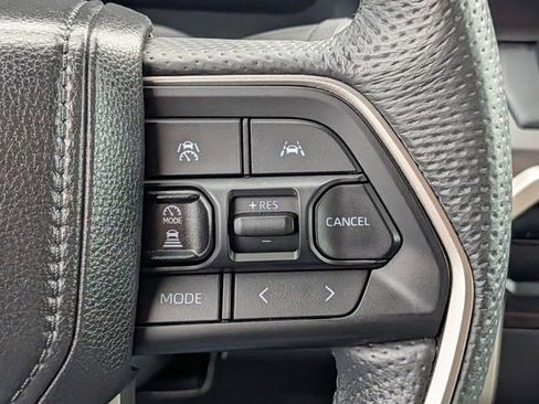 Used 2025 Toyota Tacoma TRD Sport AWD/4WD image 19