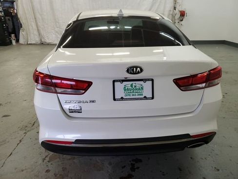 Used 2017 Kia Optima LX image 5
