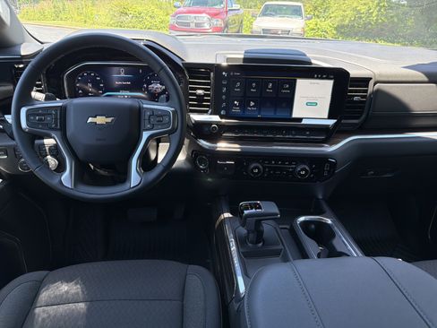 Used 2026 Chevrolet Silverado 1500 LT AWD/4WD image 22