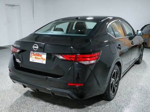 Used 2025 Nissan Sentra SV FWD image 7