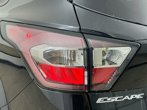 Used 2017 Ford Escape Titanium AWD/4WD image 13