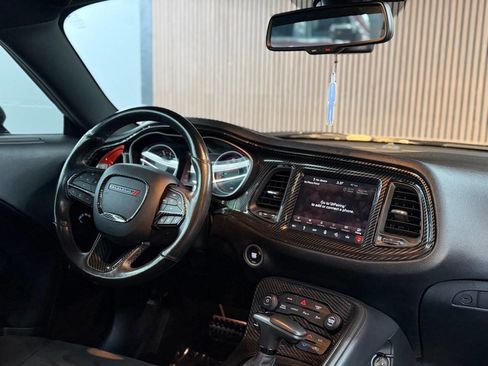 Used 2019 Dodge Challenger R/T Scat Pack RWD image 6