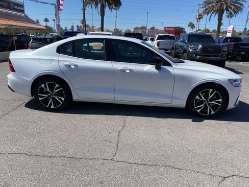 Used 2024 Volvo S60 B5 Core FWD image 4