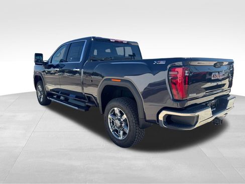 New 2026 GMC Sierra 3500 SLT w/ SLT Premium Package AWD/4WD image 17
