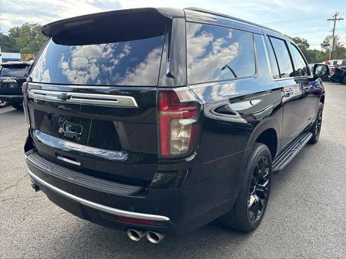 Used 2022 Chevrolet Suburban High Country AWD/4WD image 5