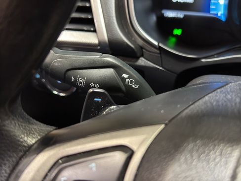 Used 2019 Ford Fusion SE image 21