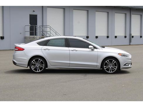 Used 2017 Ford Fusion Titanium AWD/4WD image 4