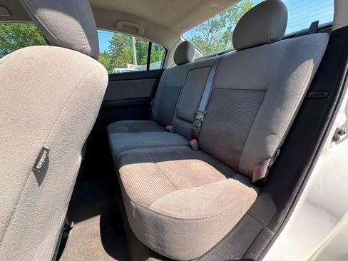 Used 2012 Nissan Sentra 2.0 SR w/ Convenience Pkg FWD image 12