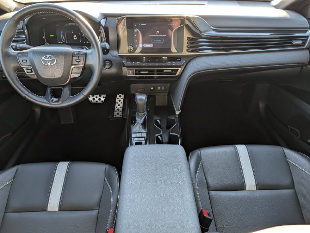 Used 2025 Toyota Camry SE w/ Convenience Package FWD image 10