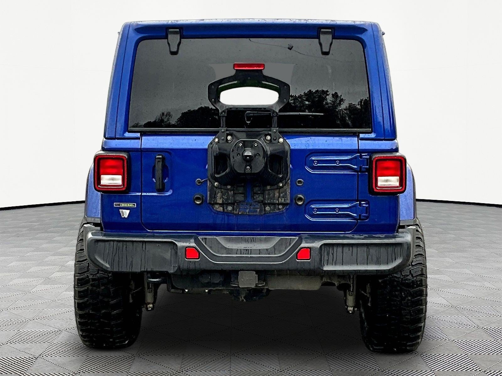 Used 2020 Jeep Wrangler Unlimited Sahara AWD/4WD image 12