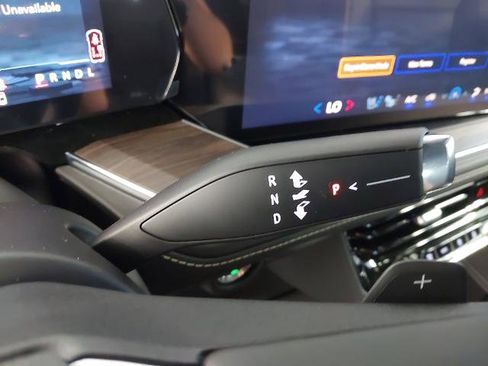 New 2026 Chevrolet Suburban Premier w/ Sun And Tow Package image 22