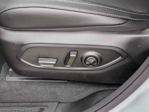 New 2025 Jeep Grand Cherokee L Limited w/ Black Appearance Package image 24