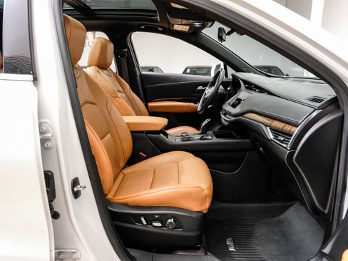 Used 2020 Cadillac XT4 Premium Luxury w/ Enhanced Visibility Package image 37