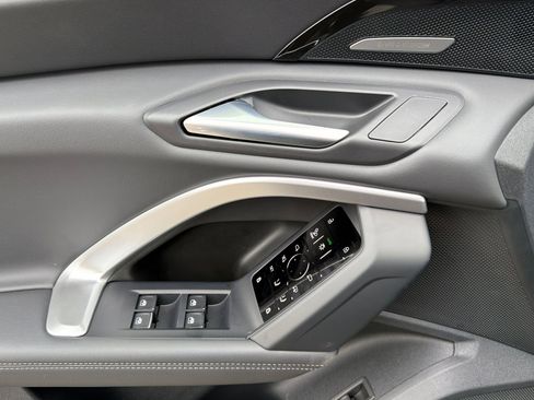 New 2025 Audi Q5 Premium Plus image 10