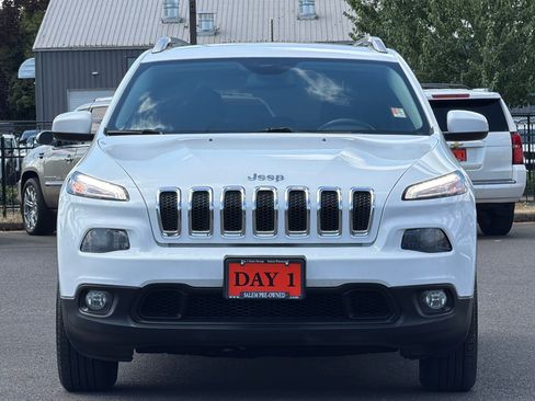 Used 2015 Jeep Cherokee Latitude AWD/4WD image 11