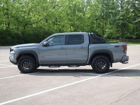 Used 2023 Nissan Frontier PRO-4X w/ Pro-4X Premium Package AWD/4WD image 9