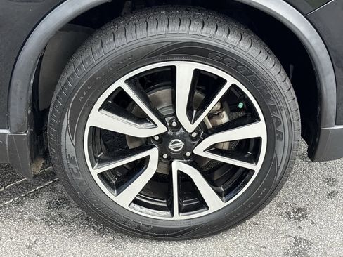 Used 2020 Nissan Rogue SL AWD/4WD image 32