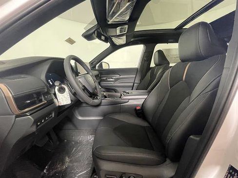 New 2026 Toyota Grand Highlander AWD Hybrid image 9