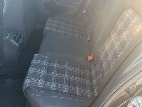 Used 2017 Volkswagen GTI Sport image 11